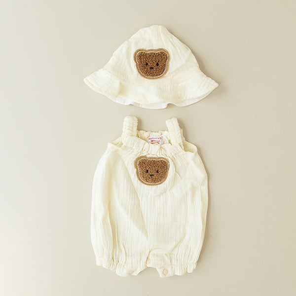 Conjunto peto y gorro de lino con osito - Para bebés reborn de 44 a 52 cm