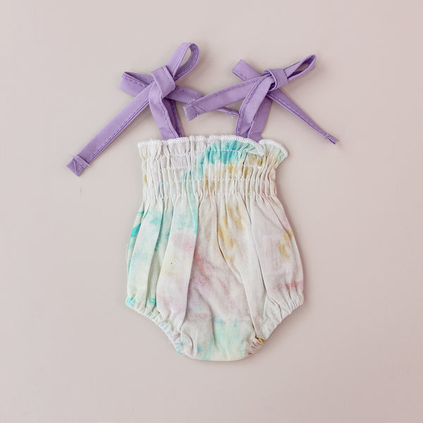 Ranita con estampado floral tirantes morados – Para bebés reborn de 33 a 40 cm
