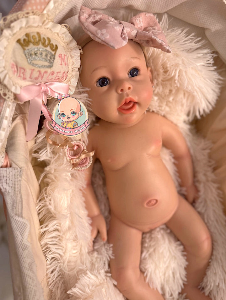 Muñeca reborn silicona blanda entera platino cuna ojos abiertos Martina