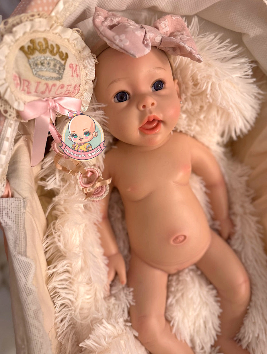 Muñeca reborn silicona blanda entera platino cuna ojos abiertos Martina