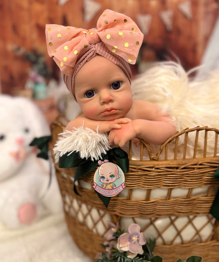 muñeca reborn de silicona realista con ojos abiertos